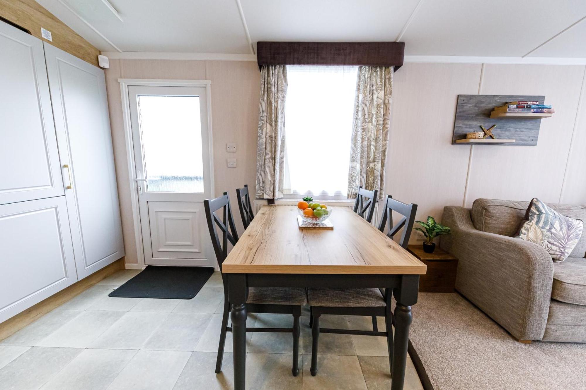 Apartment 2bed - Free Parking, Close To & St Mary's Lighthouse Whitley Bay
